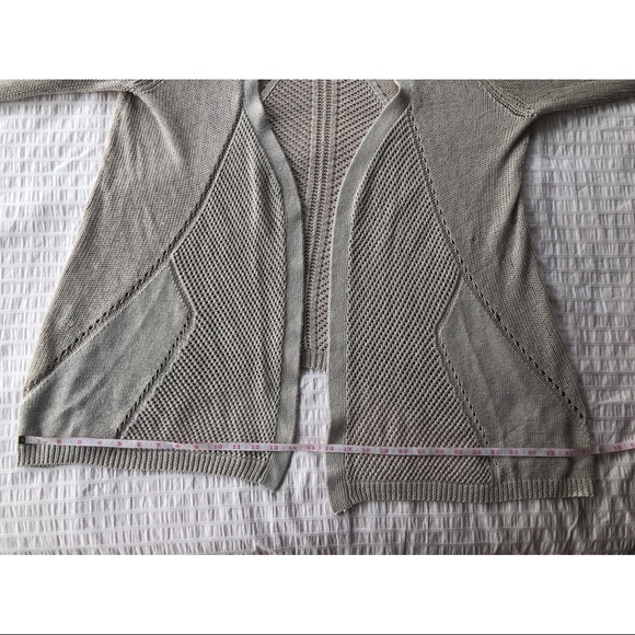 Neutral Knit Cardigan with Detailed Knit Pattern - Picture 10 of 15